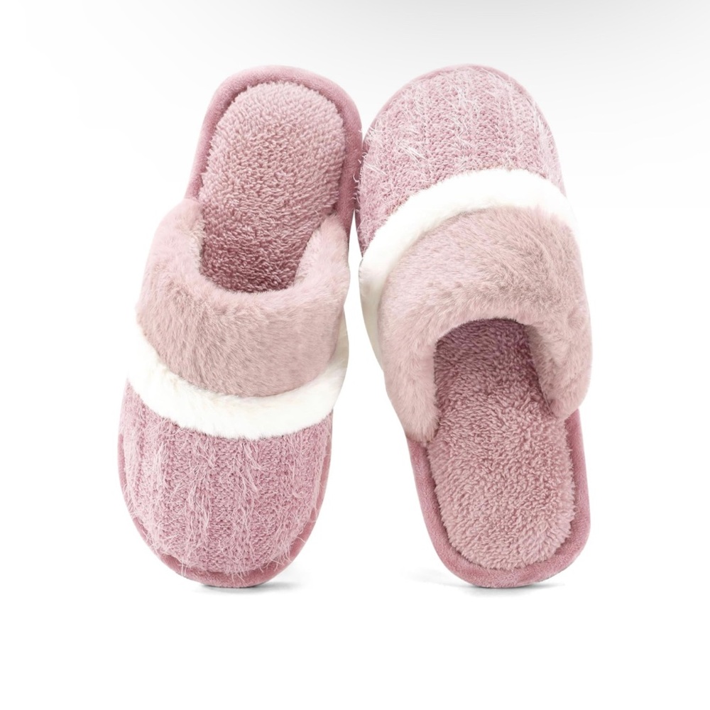 Slippers - Picture 2 of 4